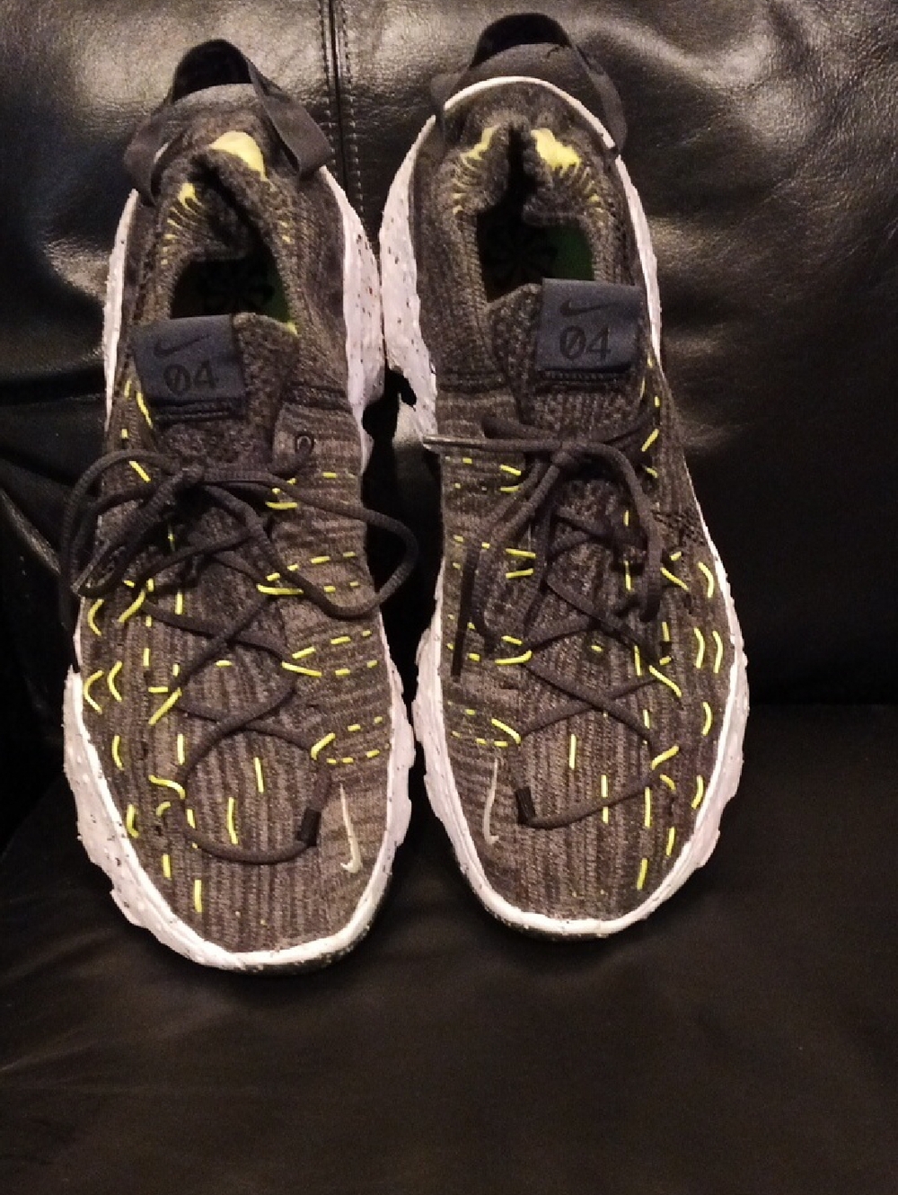 Nike Men's Space Hippie 04 Sneakers